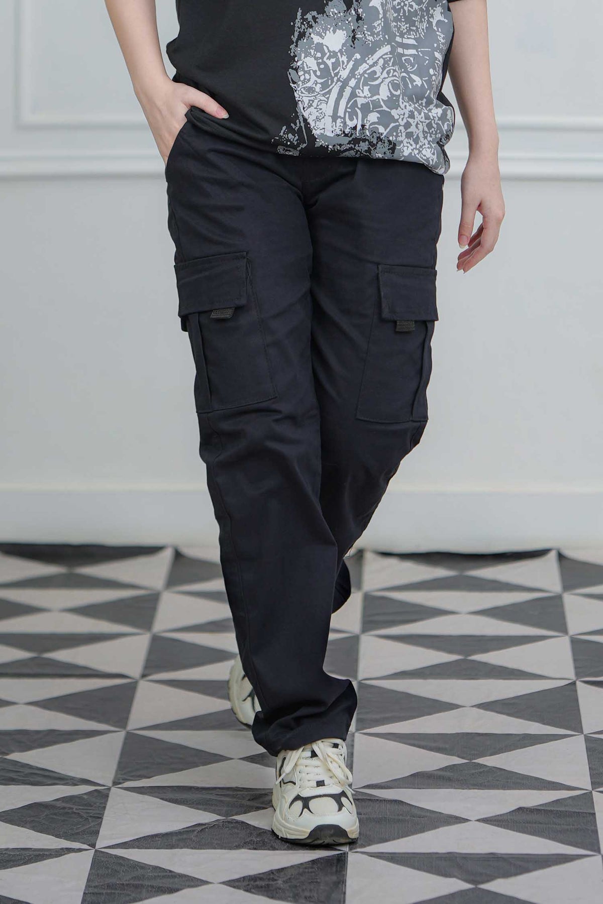 Dark Draft Cargo (black)