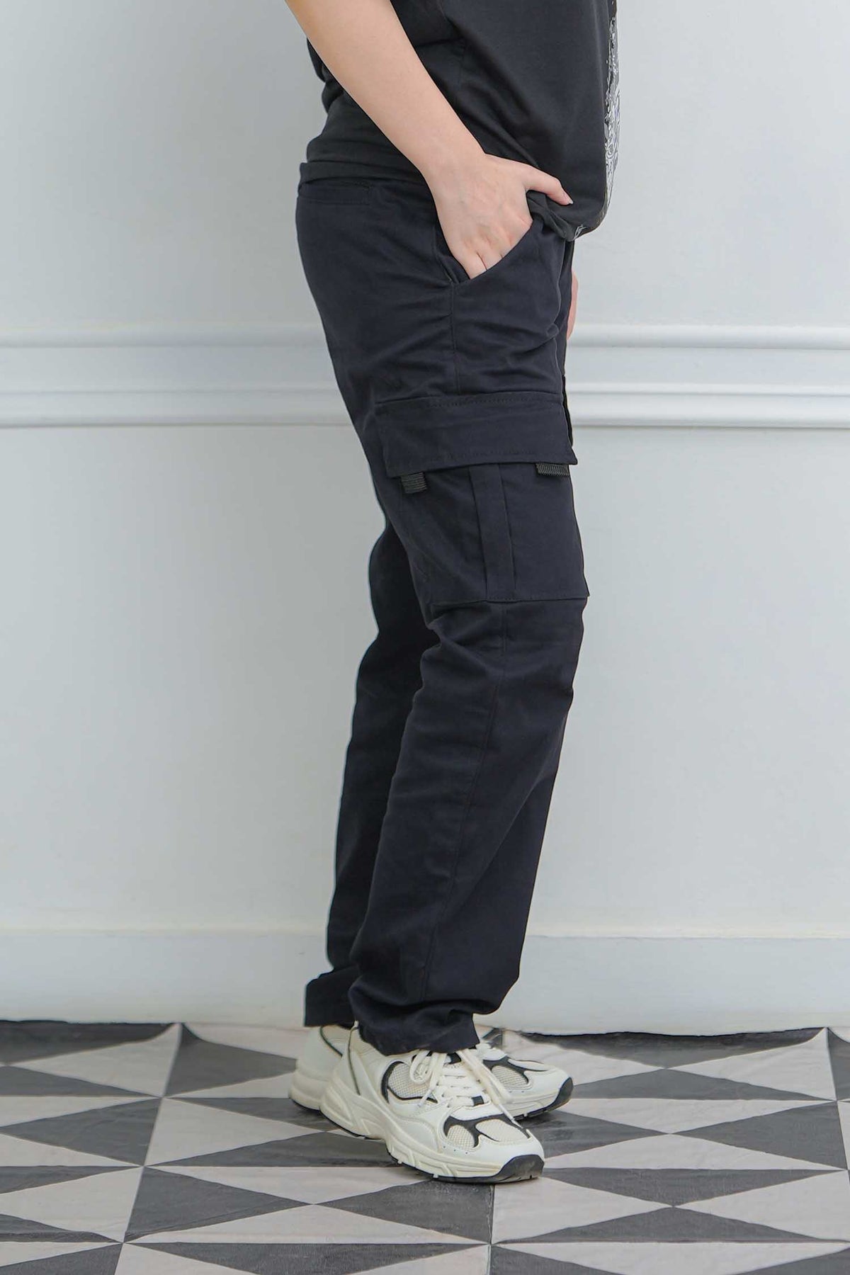 Dark Draft Cargo (black)