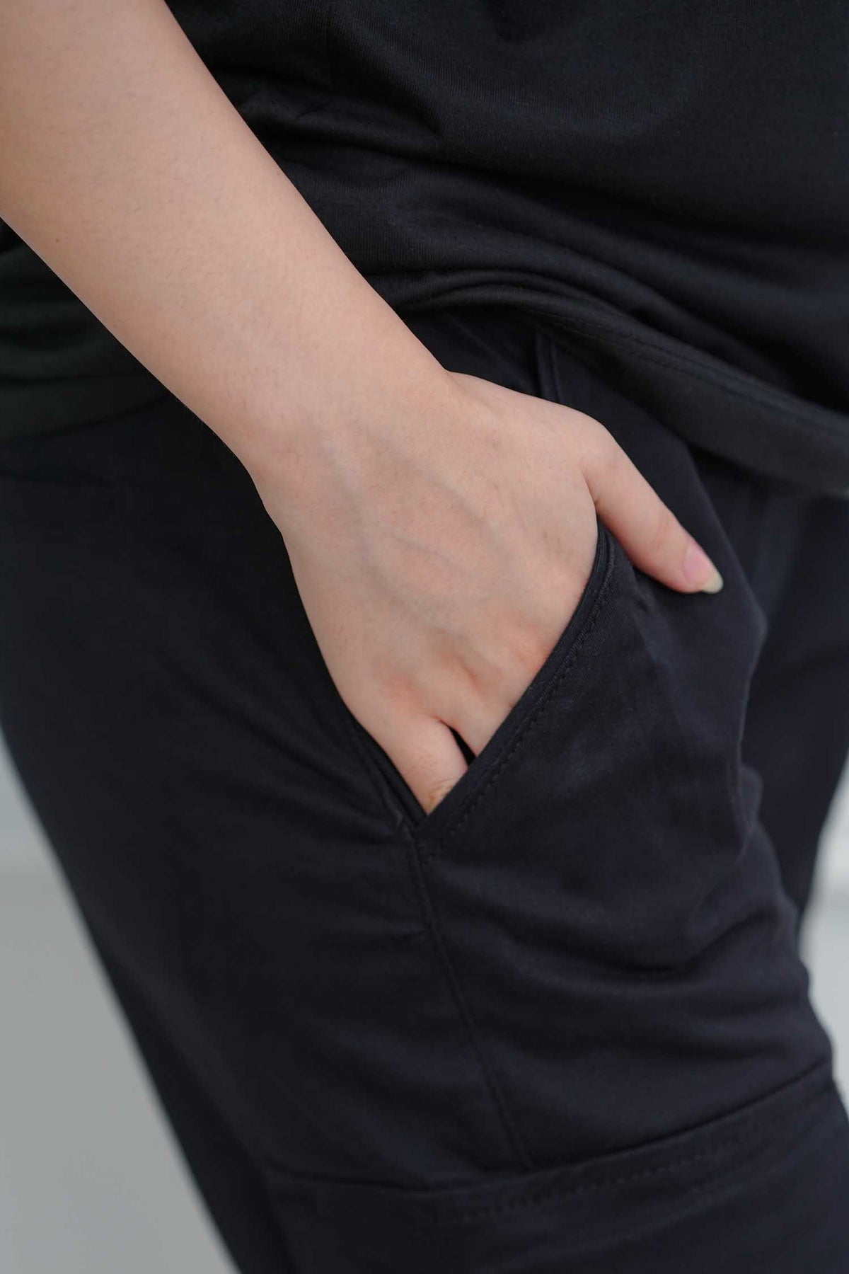 Dark Draft Cargo (black)